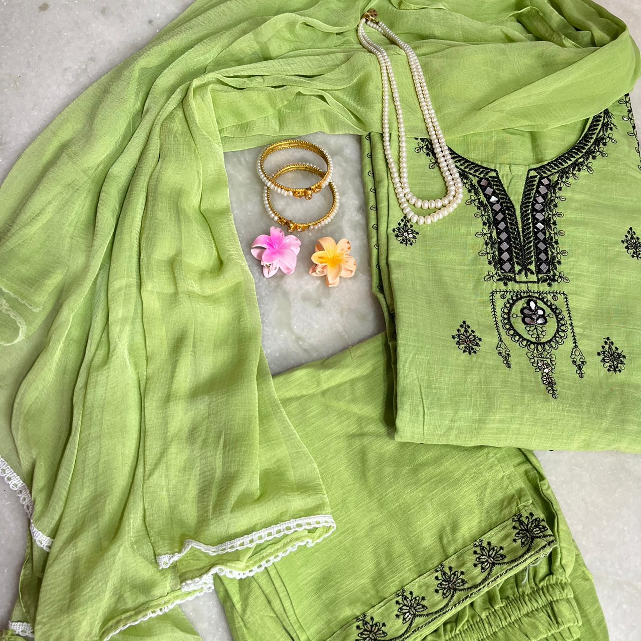 Exquisite embroidered kurta set with pants & dupatta