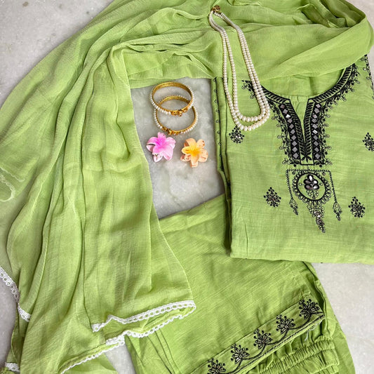 Exquisite embroidered kurta set with pants & dupatta