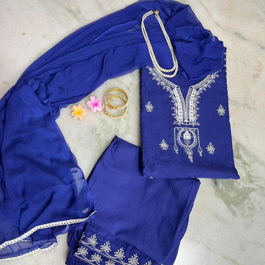 Exquisite embroidered kurta set with pant & dupatta