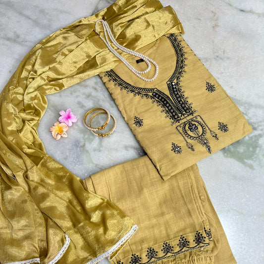 Exquisite embroidered kurta set with pants & dupatta