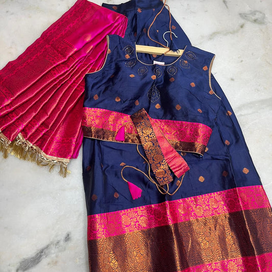 Traditional navy blue lehenga with a striking pink zari dupatta & belt