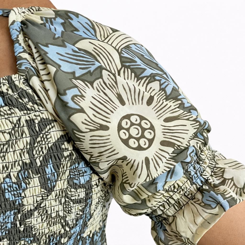 Women's green floral printed sundress with puff sleeves