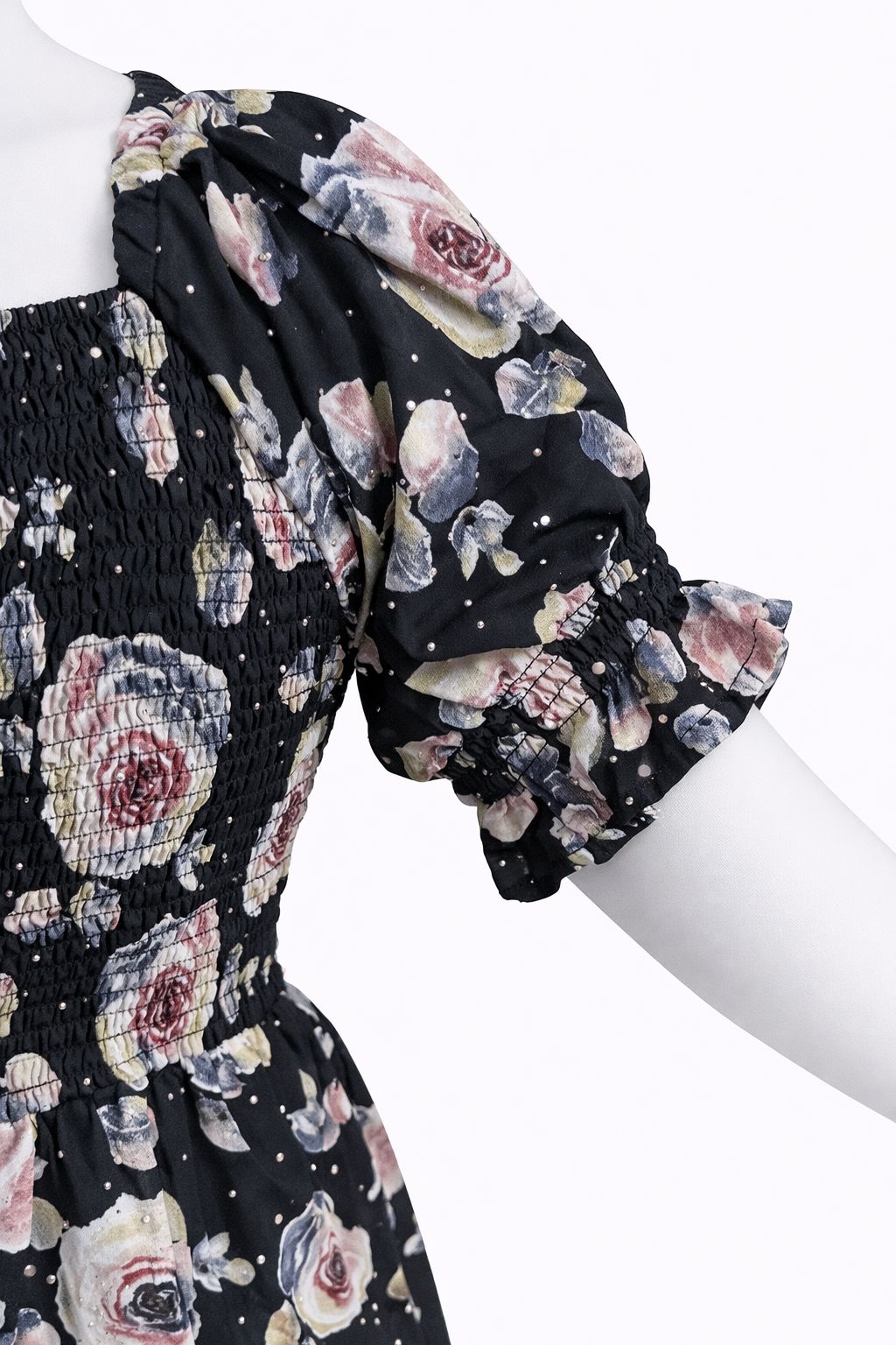 Women's Black floral printed sundress with puff sleeves
