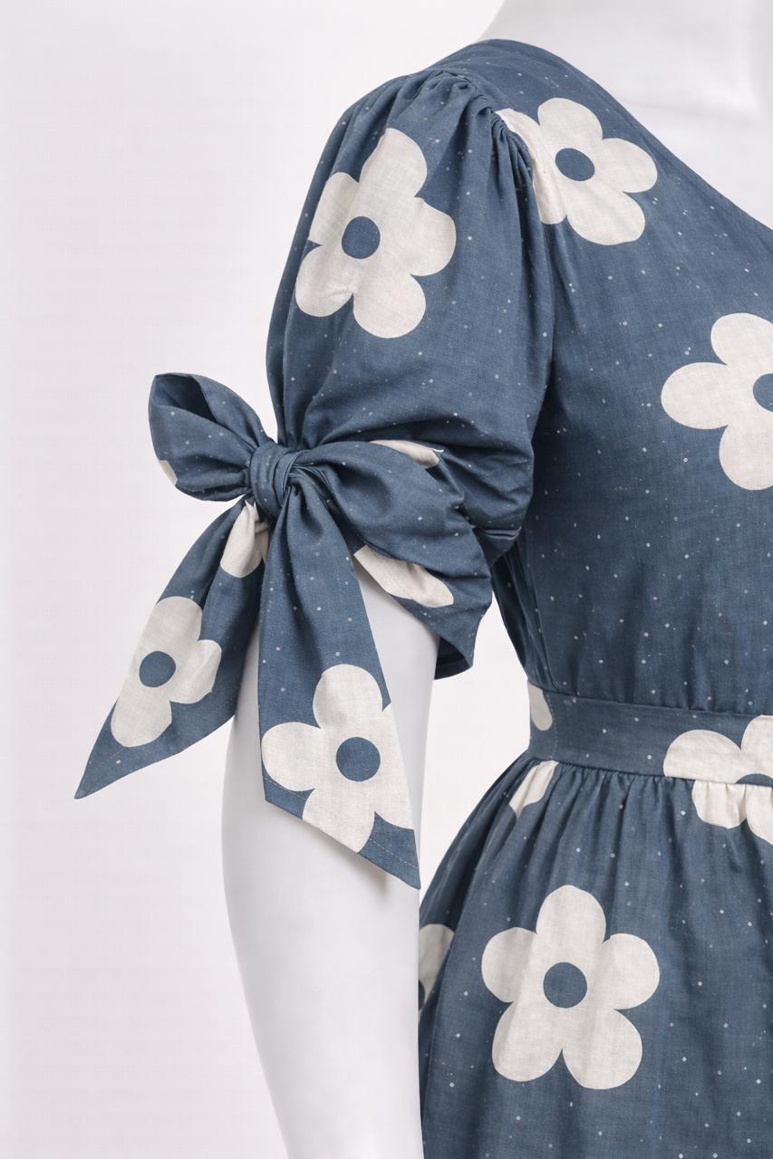 Women's grey floral printed maxi with puff sleeves tie up dress