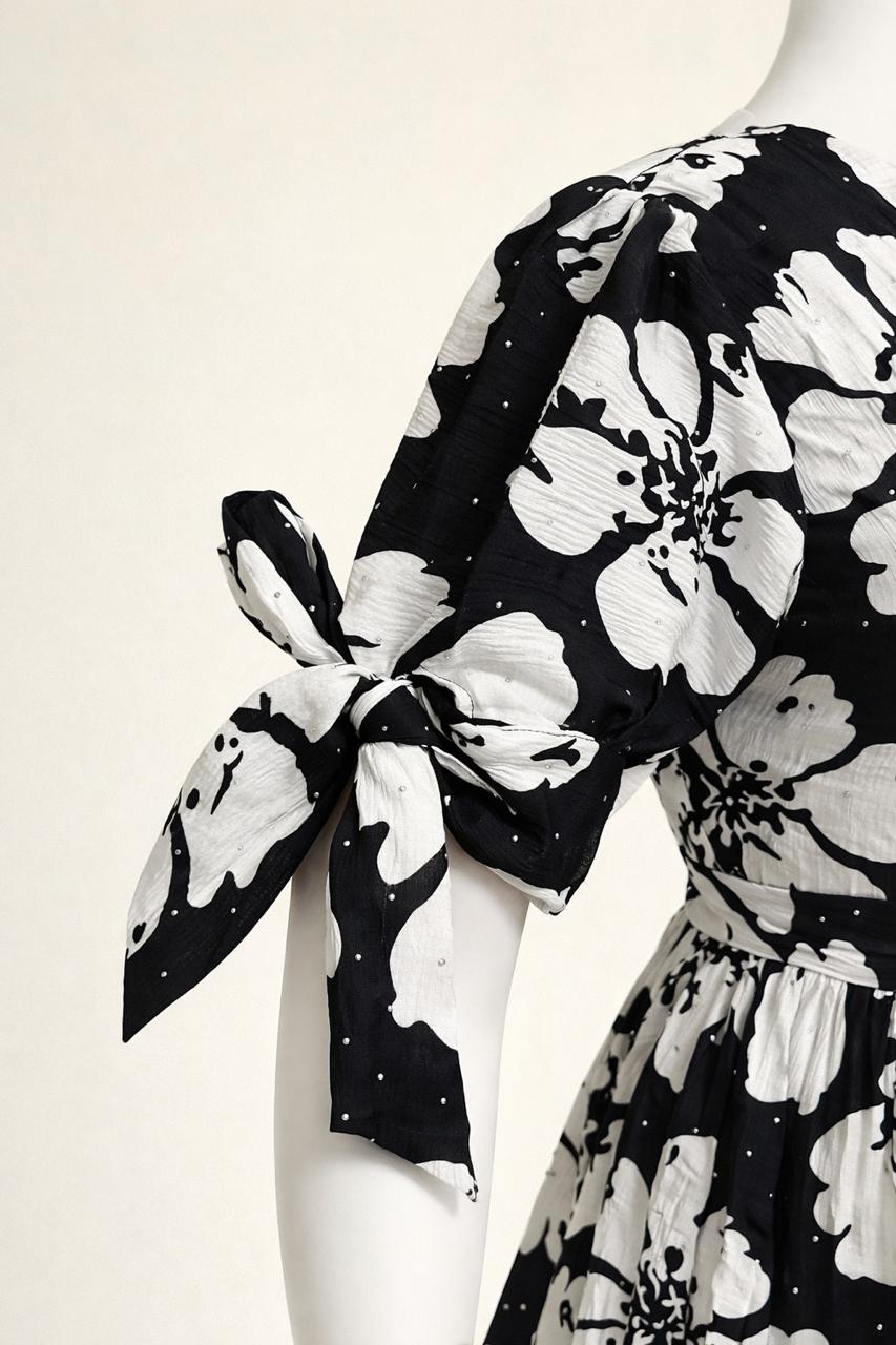 Women's Black floral maxi with puff sleeves tie up dress