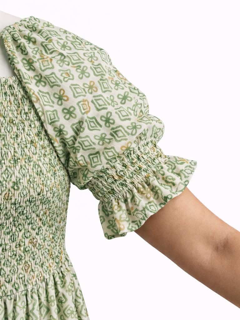 Women's green printed sundress with puff sleeves
