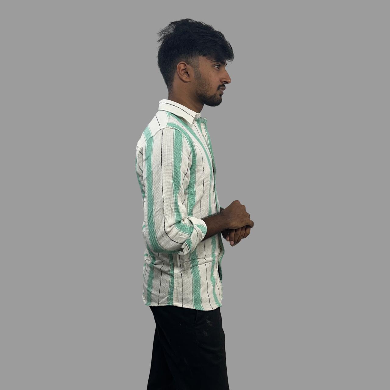 Full sleeve knitted striped shirt
